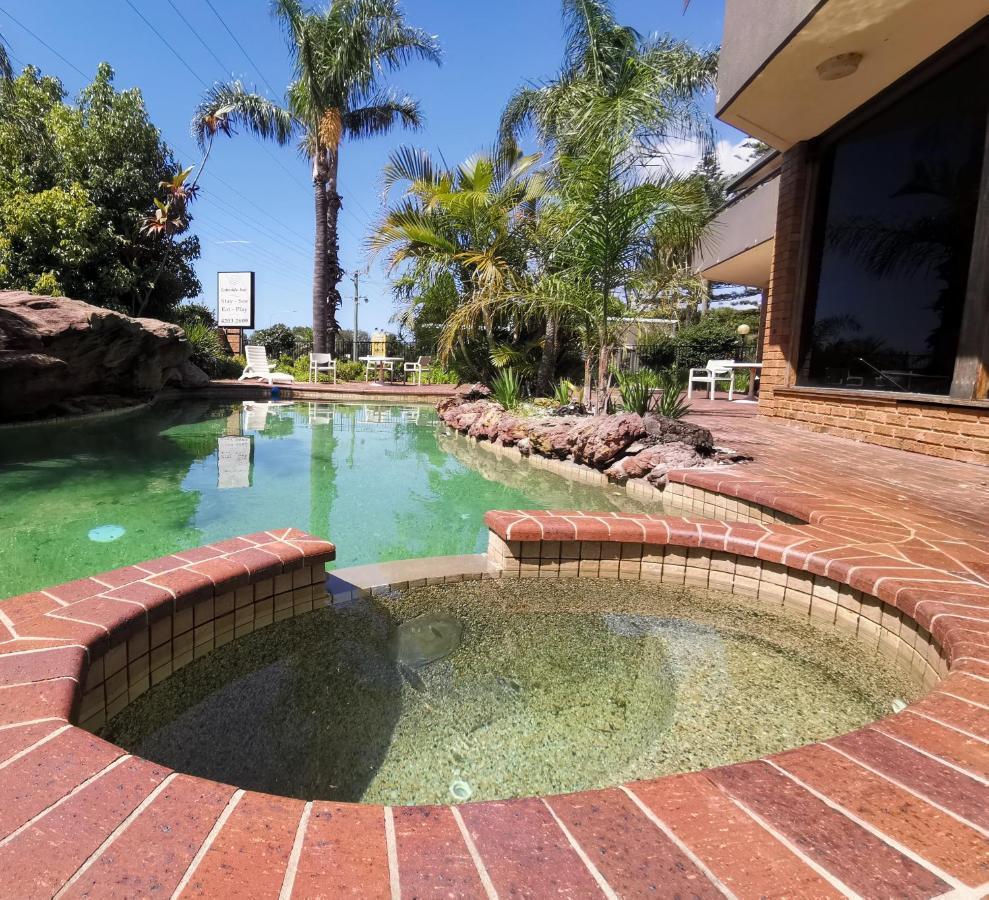 Lakeside Inn Wollongong Primbee Екстер'єр фото