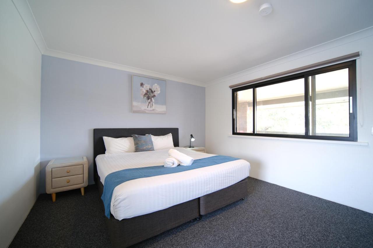 Lakeside Inn Wollongong Primbee Екстер'єр фото
