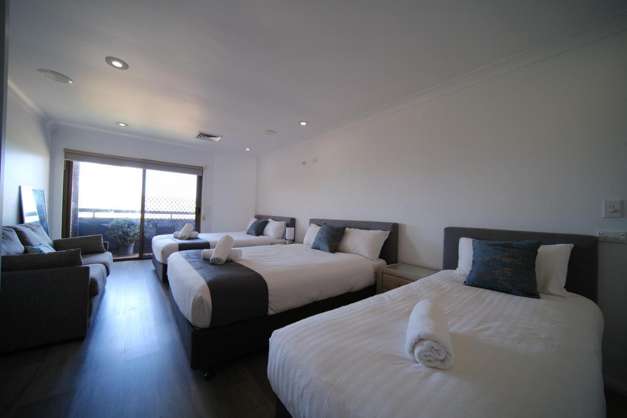 Lakeside Inn Wollongong Primbee Екстер'єр фото