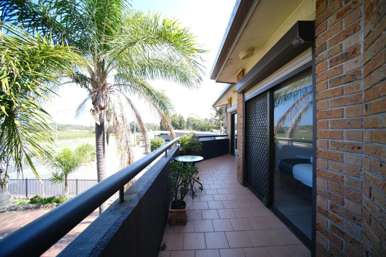 Lakeside Inn Wollongong Primbee Екстер'єр фото