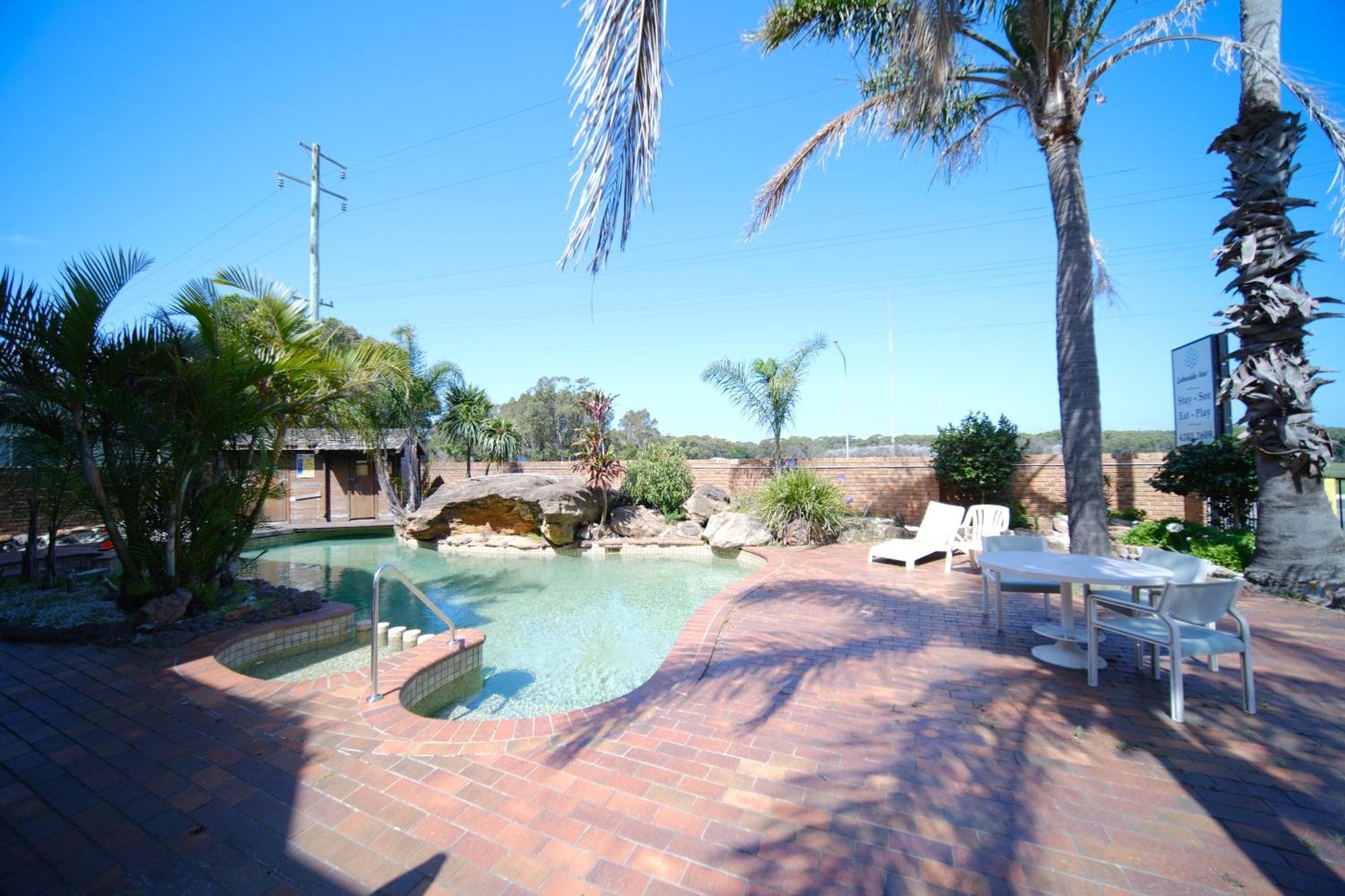 Lakeside Inn Wollongong Primbee Екстер'єр фото