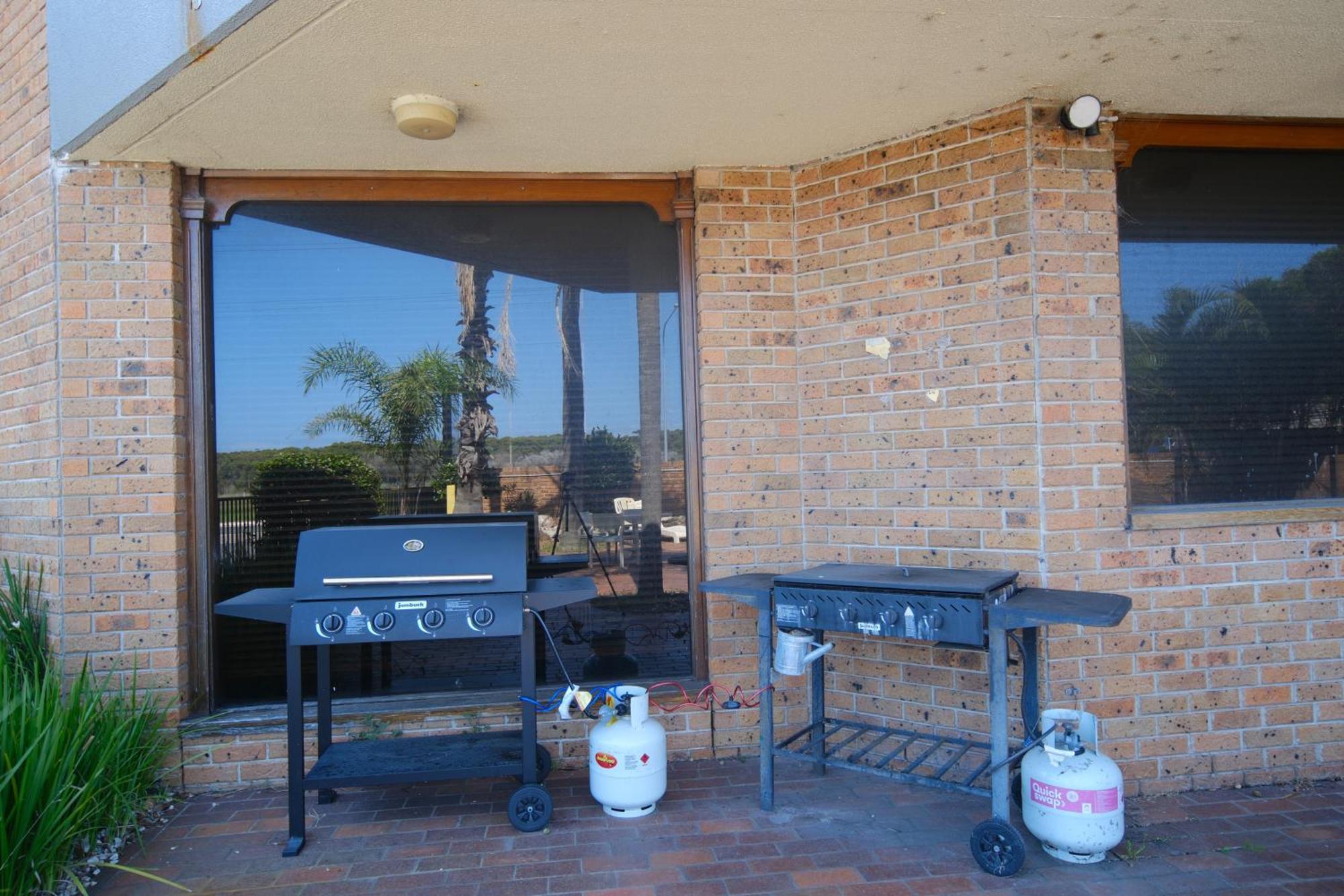 Lakeside Inn Wollongong Primbee Екстер'єр фото
