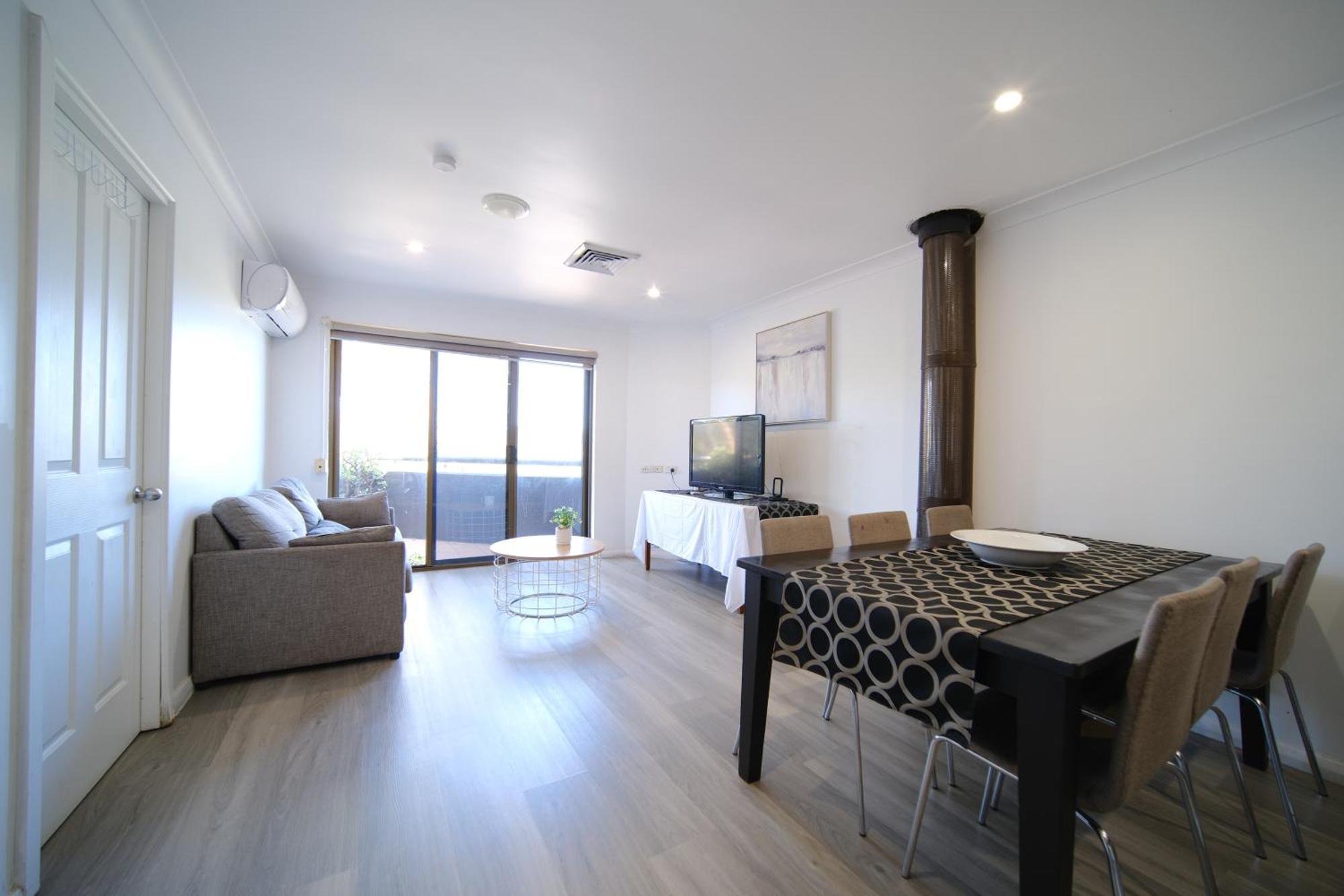 Lakeside Inn Wollongong Primbee Екстер'єр фото