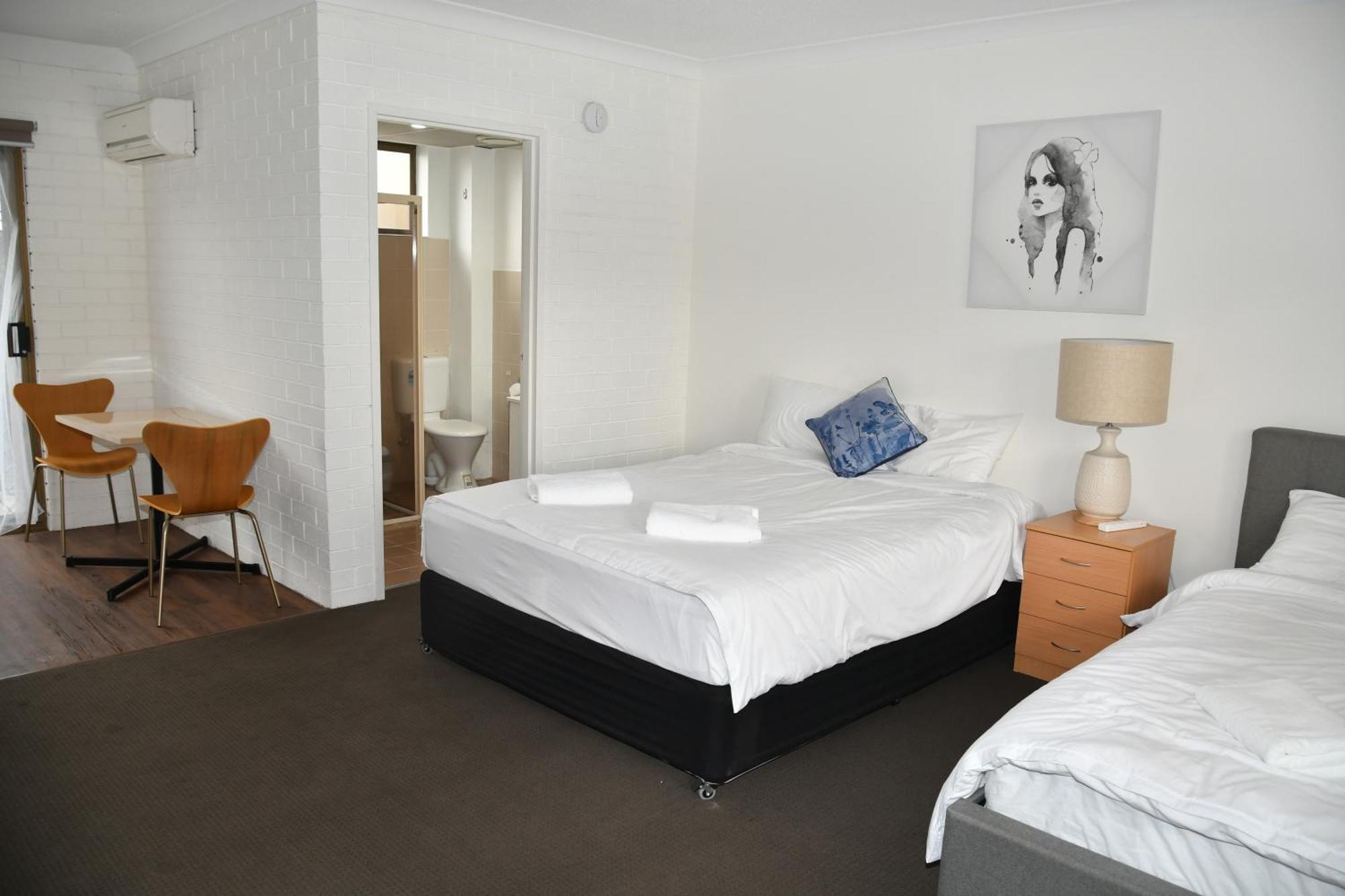 Lakeside Inn Wollongong Primbee Екстер'єр фото
