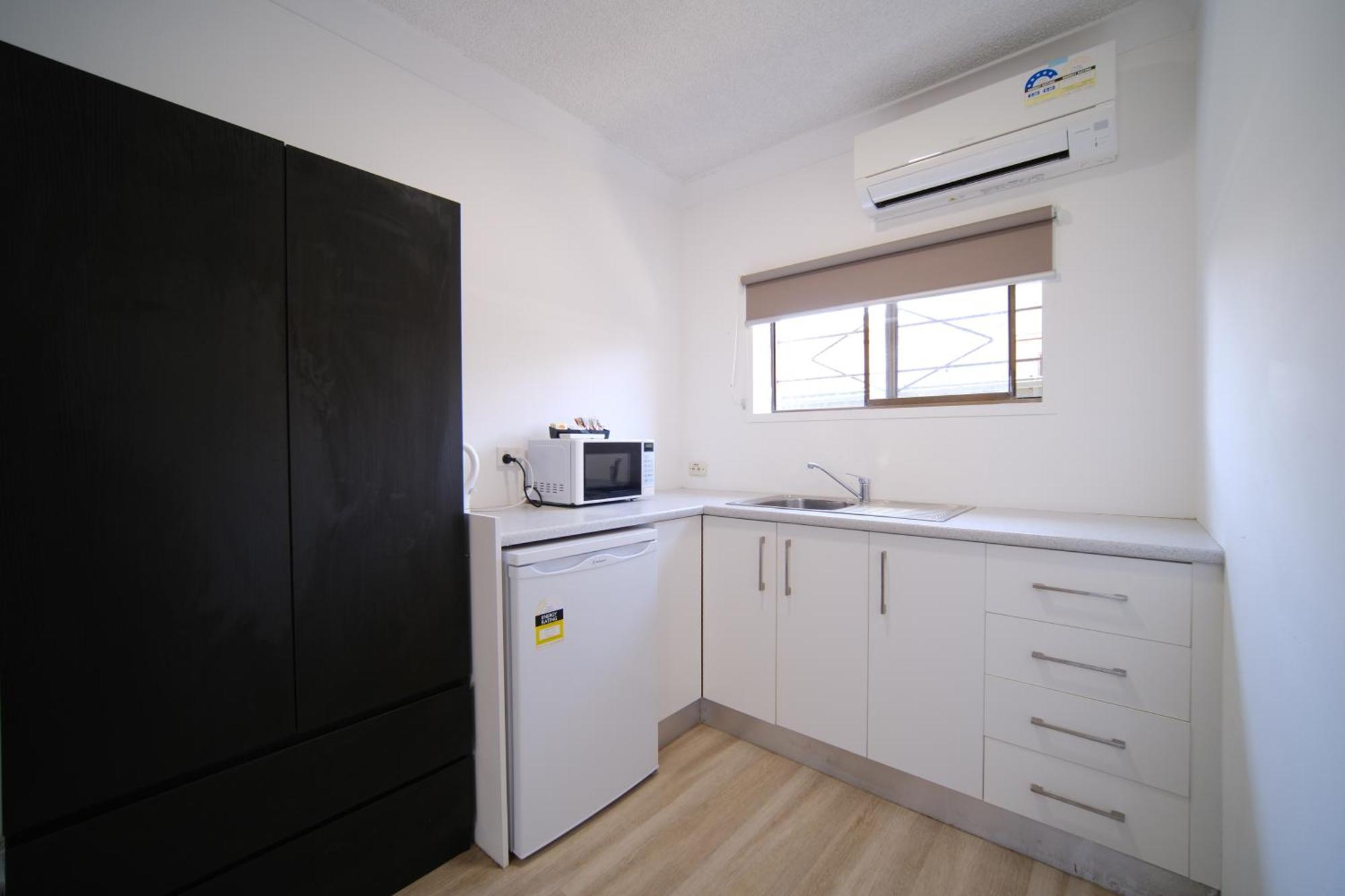 Lakeside Inn Wollongong Primbee Екстер'єр фото