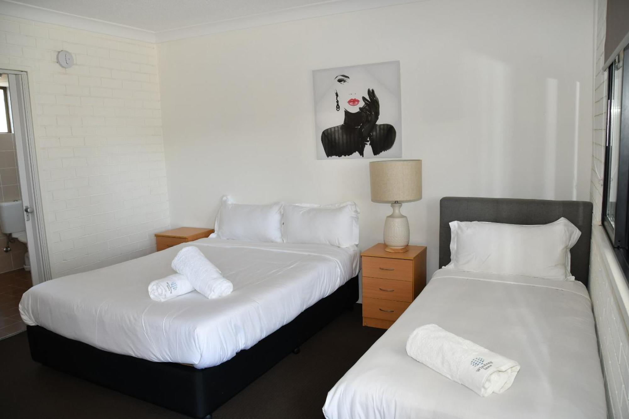 Lakeside Inn Wollongong Primbee Екстер'єр фото
