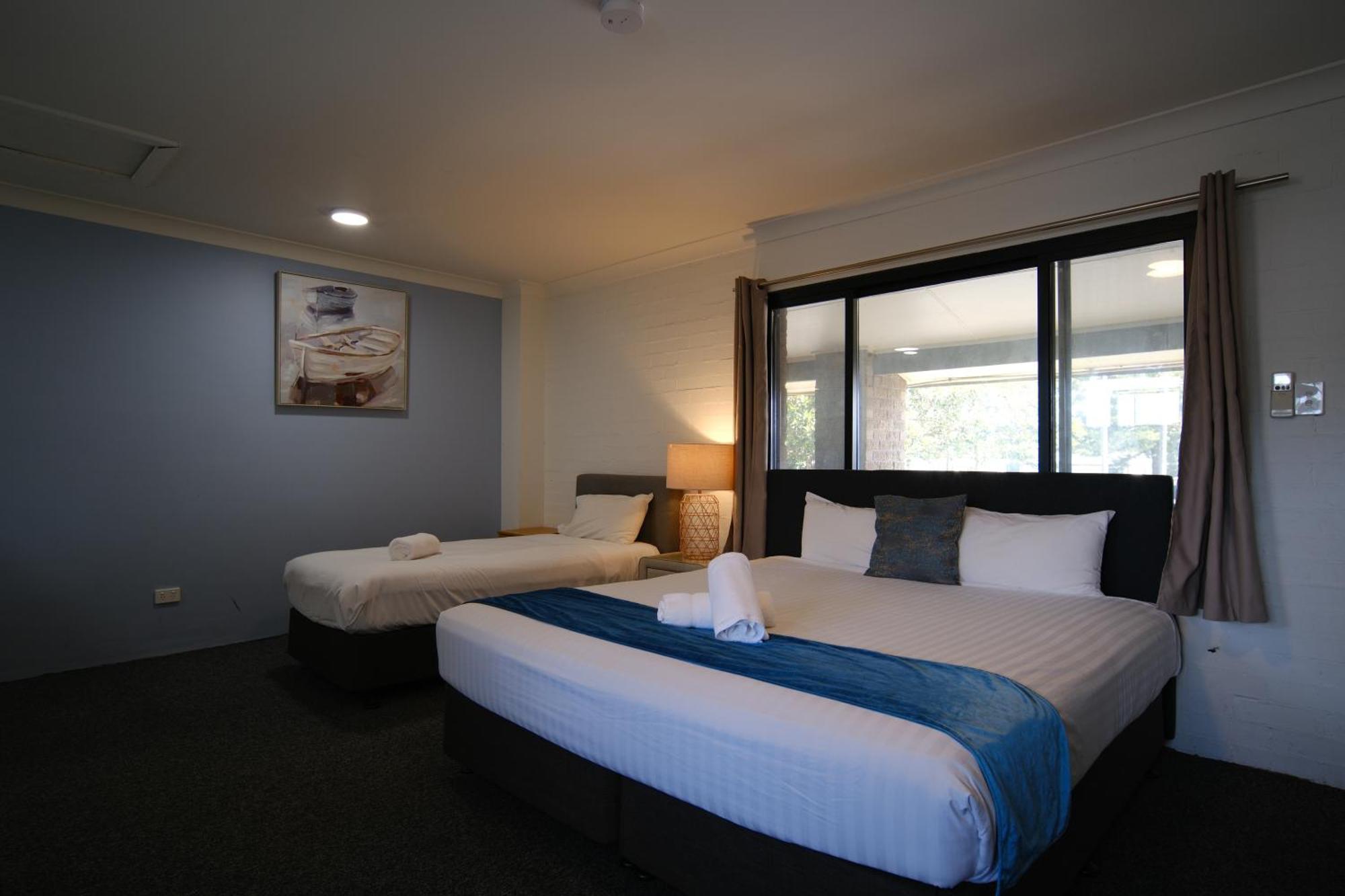 Lakeside Inn Wollongong Primbee Екстер'єр фото