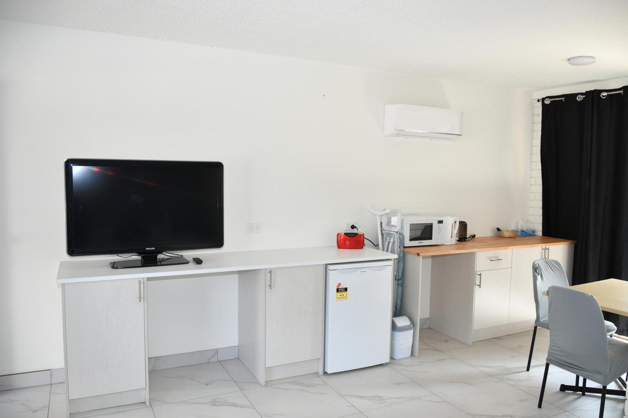 Lakeside Inn Wollongong Primbee Екстер'єр фото