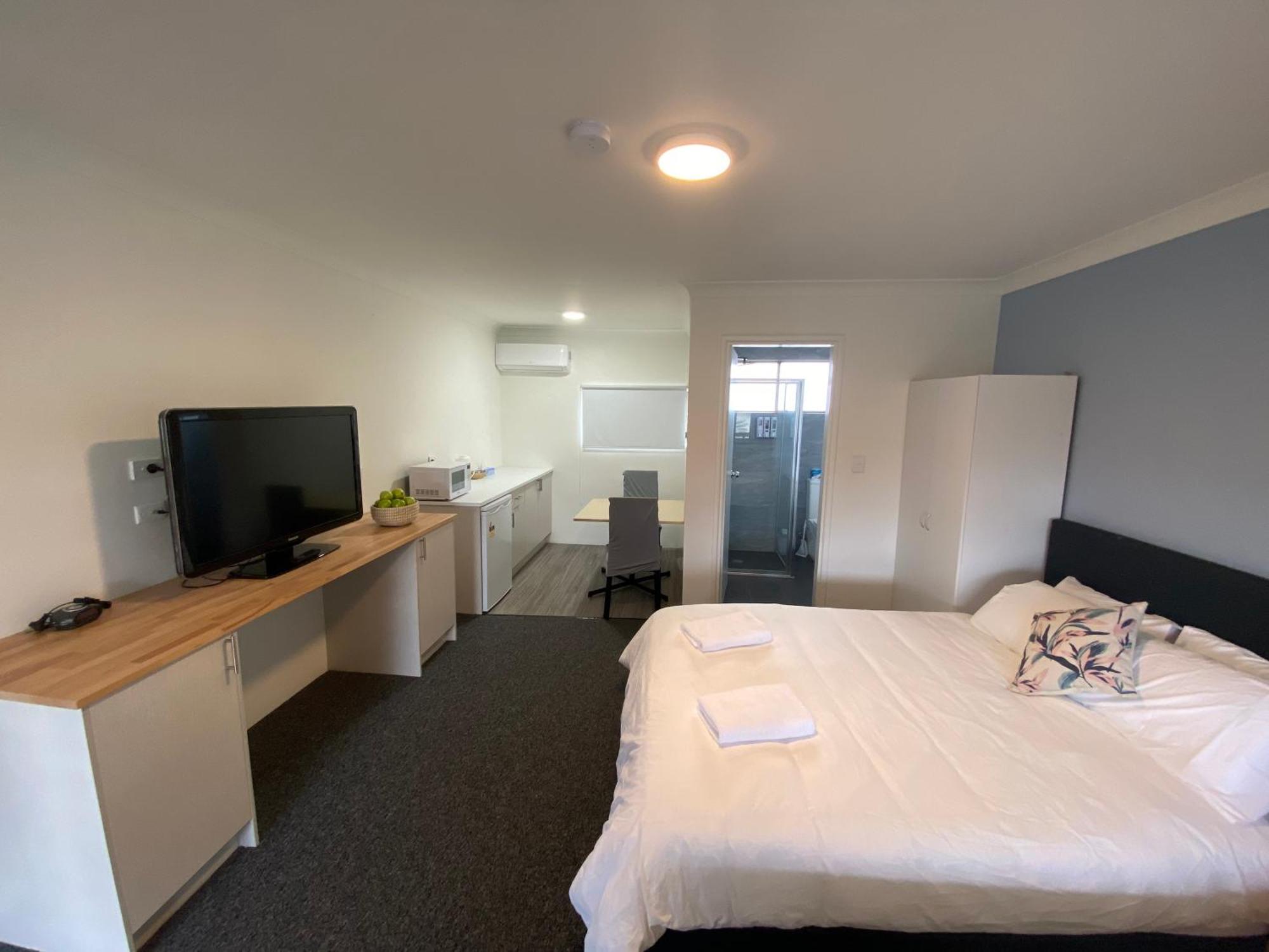 Lakeside Inn Wollongong Primbee Екстер'єр фото